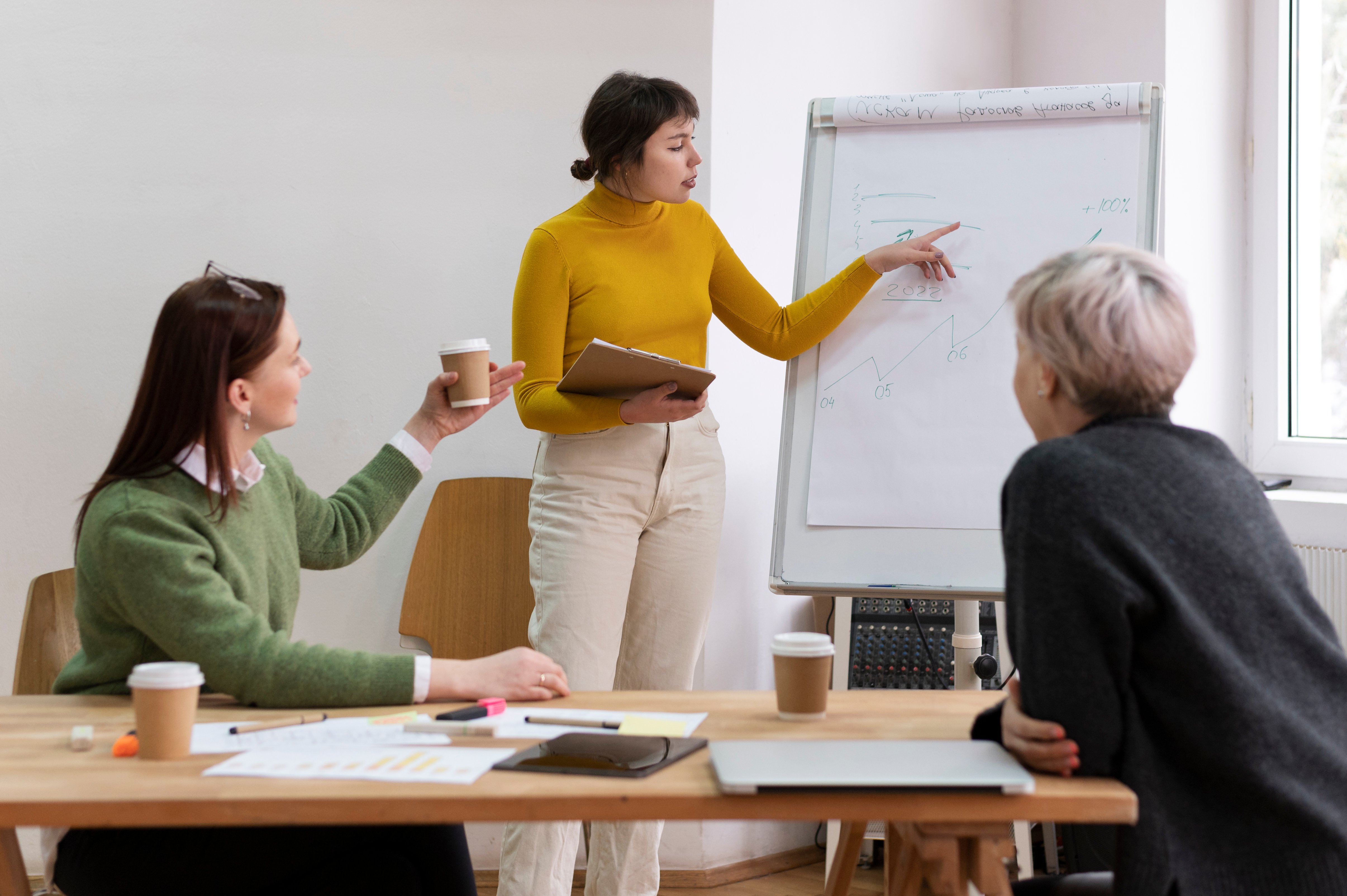 office-workers-working-together-as-team